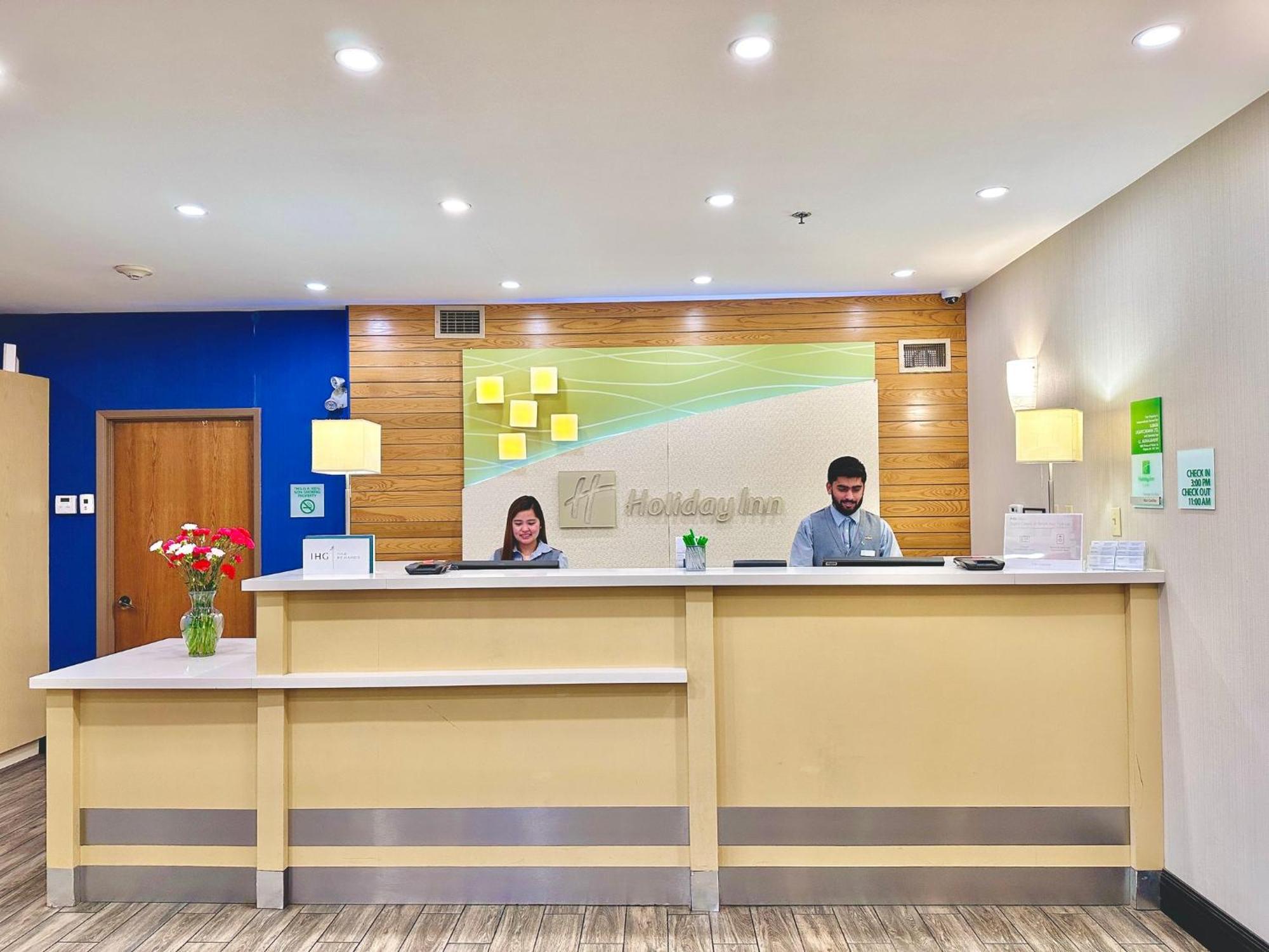 Holiday Inn Hotel & Suites Regina By Ihg Екстериор снимка
