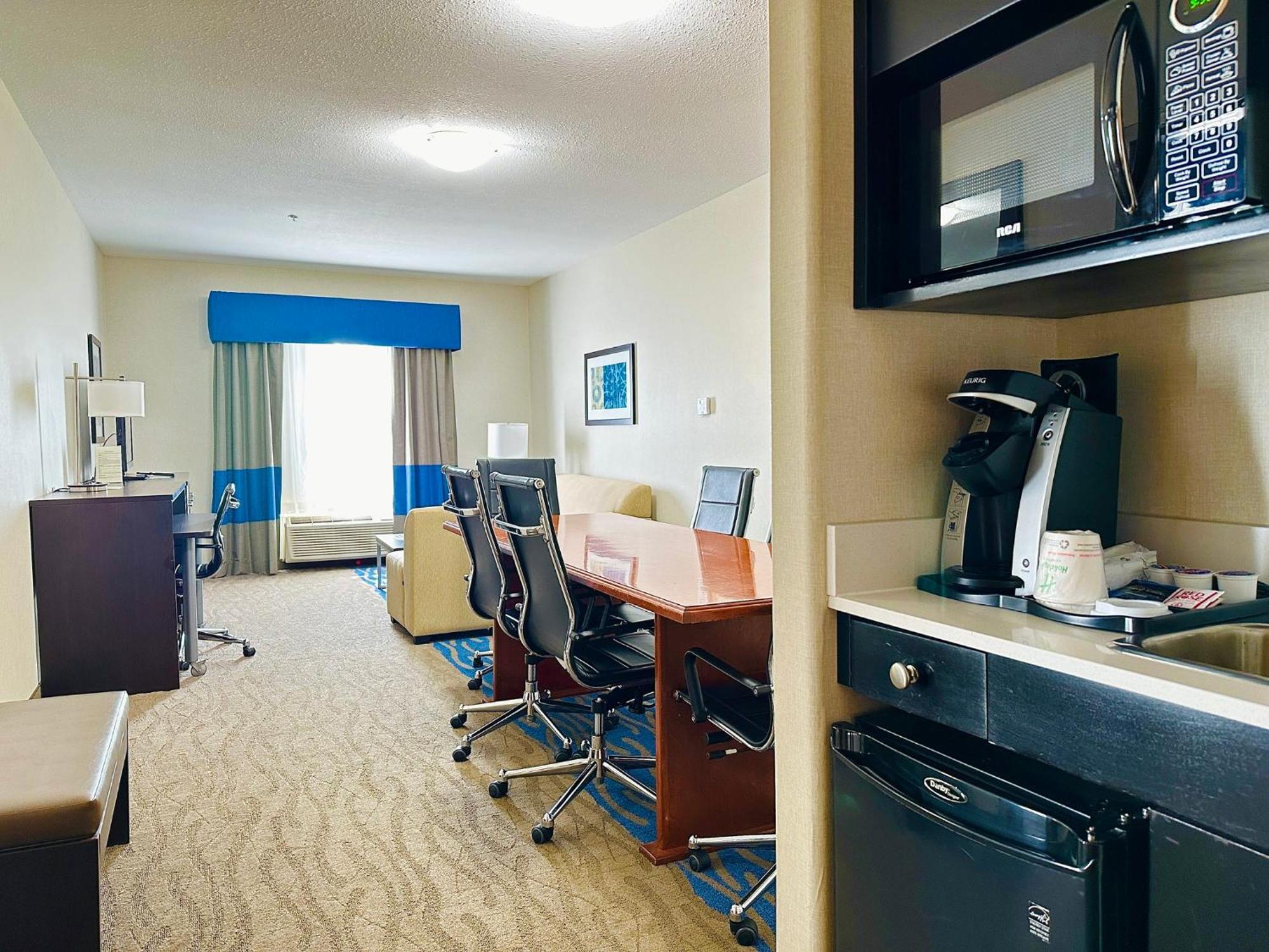 Holiday Inn Hotel & Suites Regina By Ihg Екстериор снимка