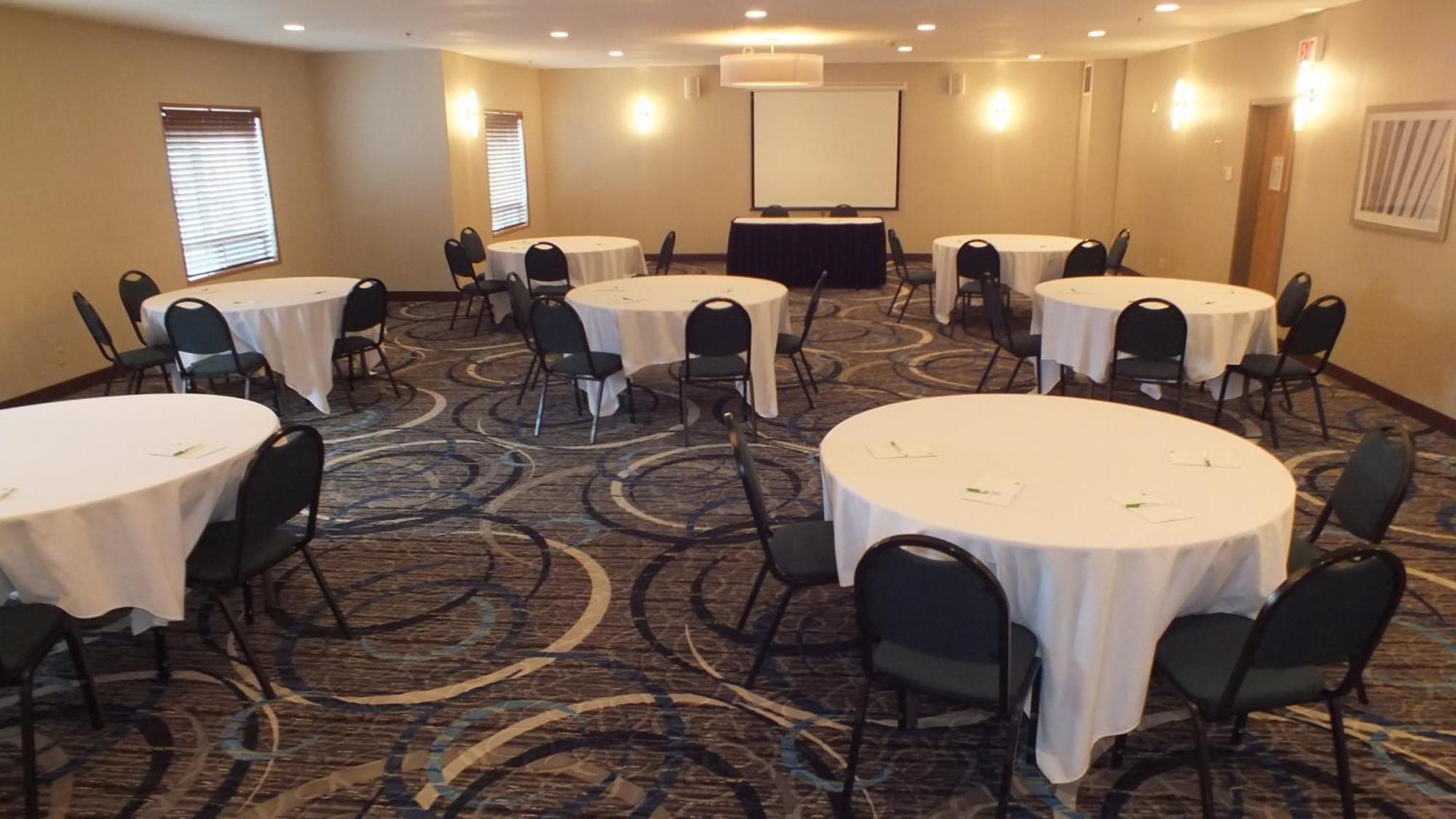Holiday Inn Hotel & Suites Regina By Ihg Екстериор снимка