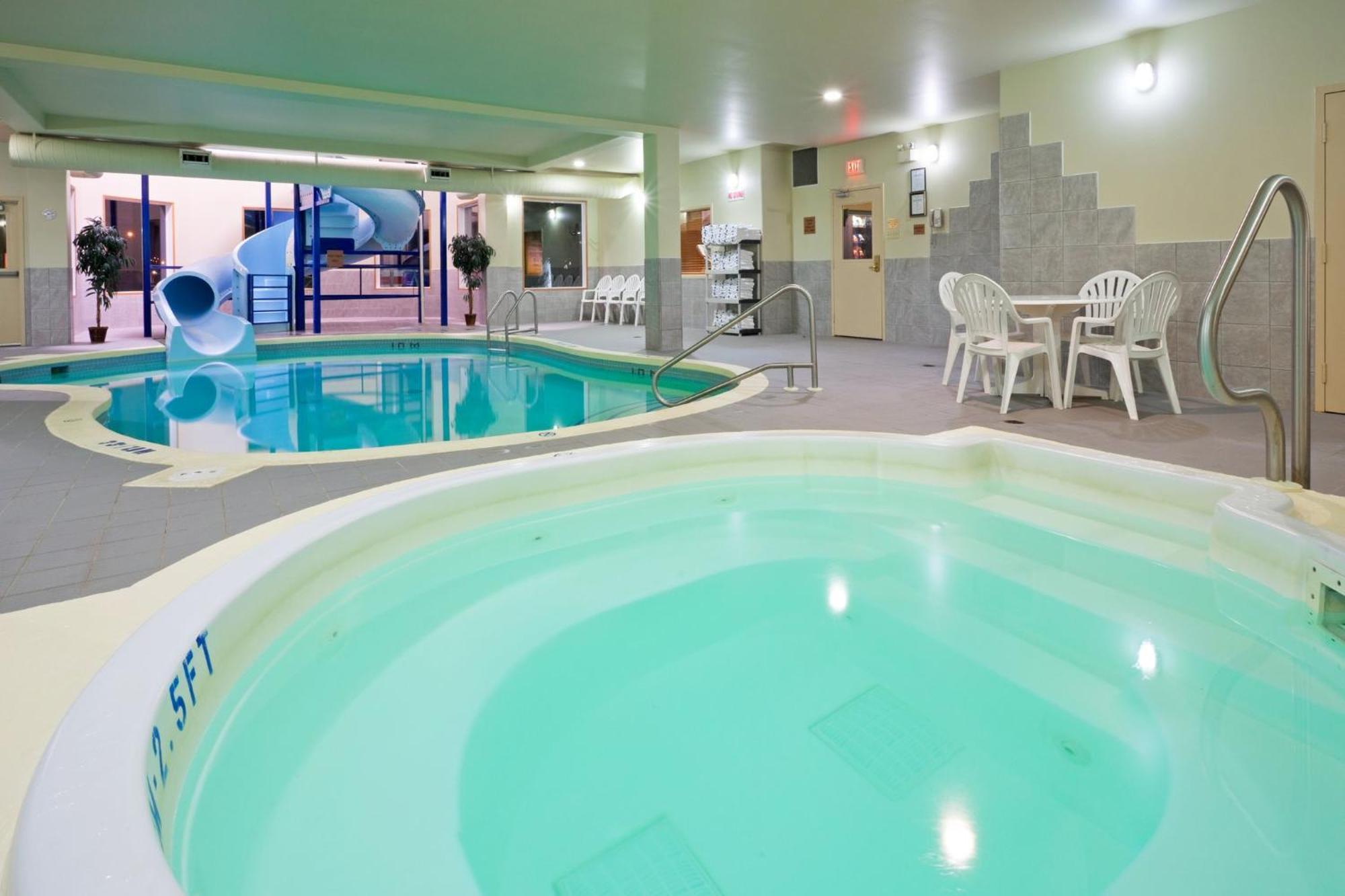Holiday Inn Hotel & Suites Regina By Ihg Екстериор снимка