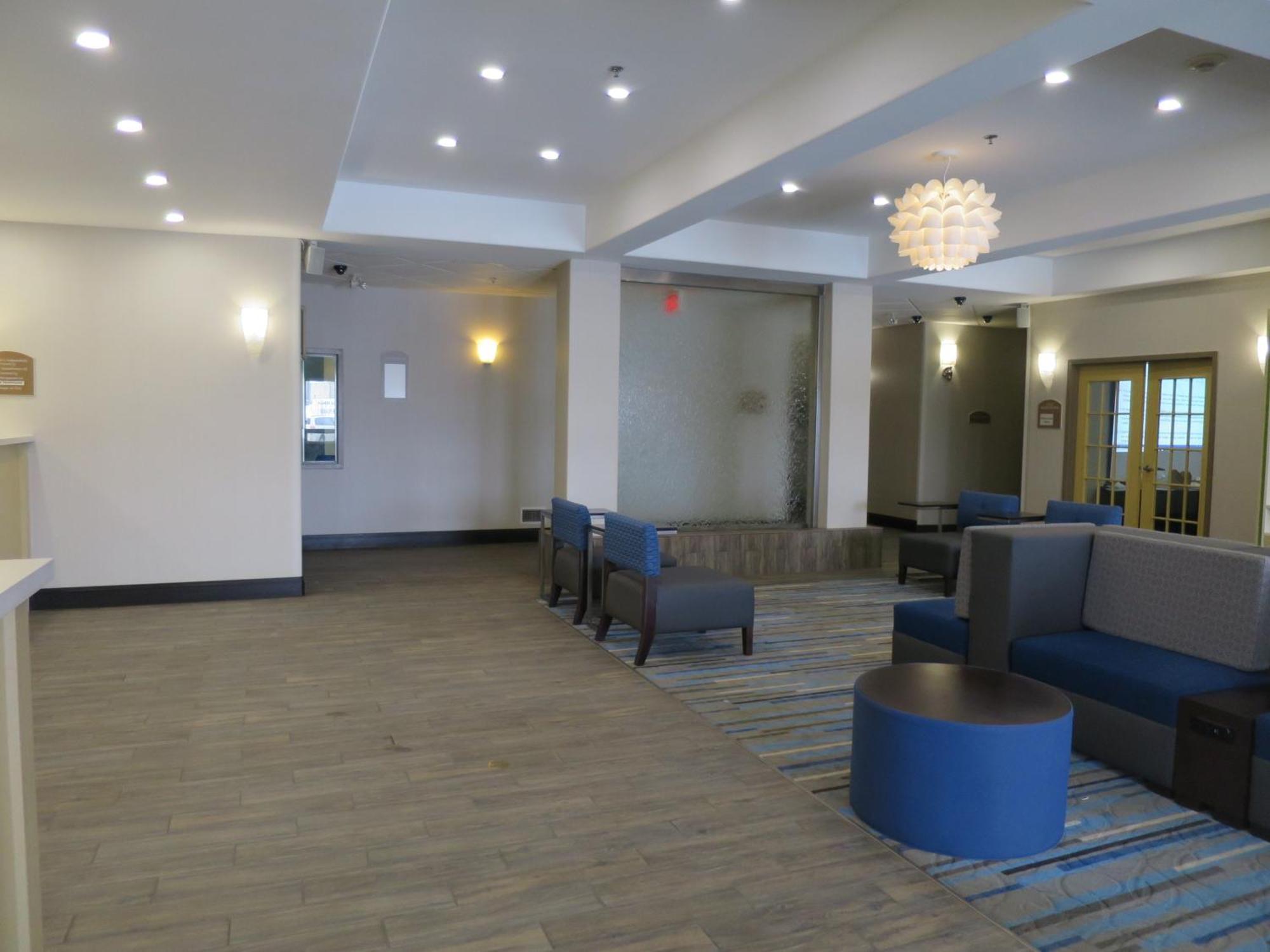 Holiday Inn Hotel & Suites Regina By Ihg Екстериор снимка